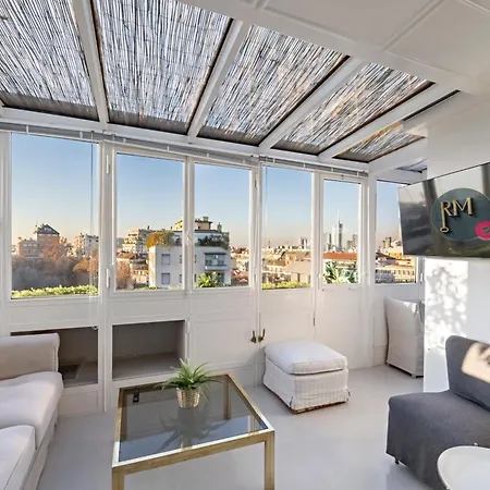 Luxury Penthouse With Jacuzzi & 360 View Rooftop Apartment