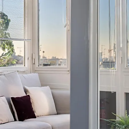 Luxury Penthouse With Jacuzzi & 360 View Rooftop Apartment