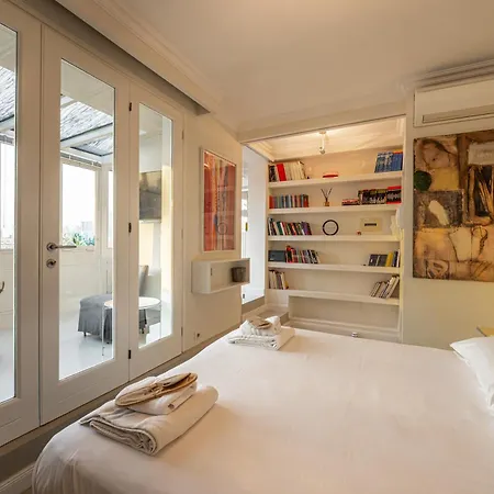 Luxury Penthouse With Jacuzzi & 360 View Rooftop Apartment Milan
