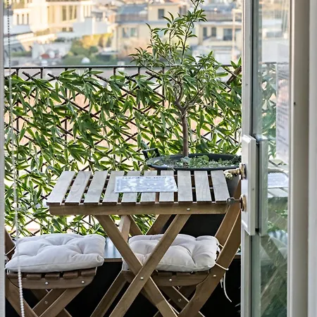Luxury Penthouse With Jacuzzi & 360 View Rooftop Apartment *